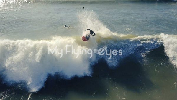 Big Wave Kne Surfing 7