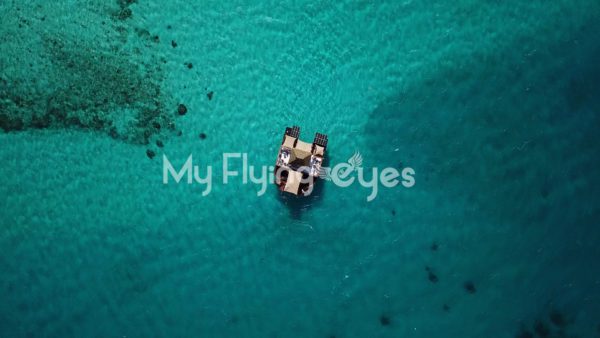 Fiji Islands Floating bar Cloud 9